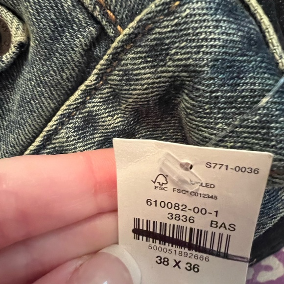 NWT: old navy Athletic Taper Built-In Flex - Picture 4 of 4